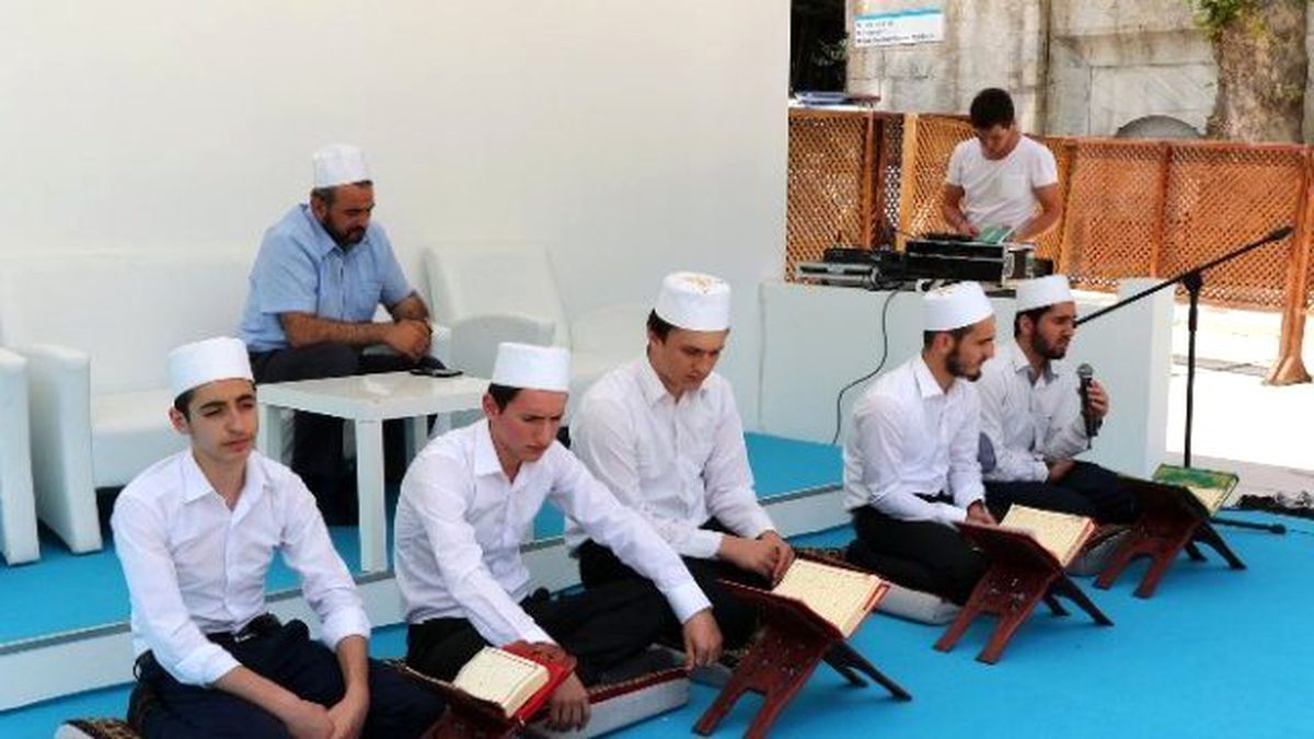 Eyüp\'te Dolu Dolu Ramazan