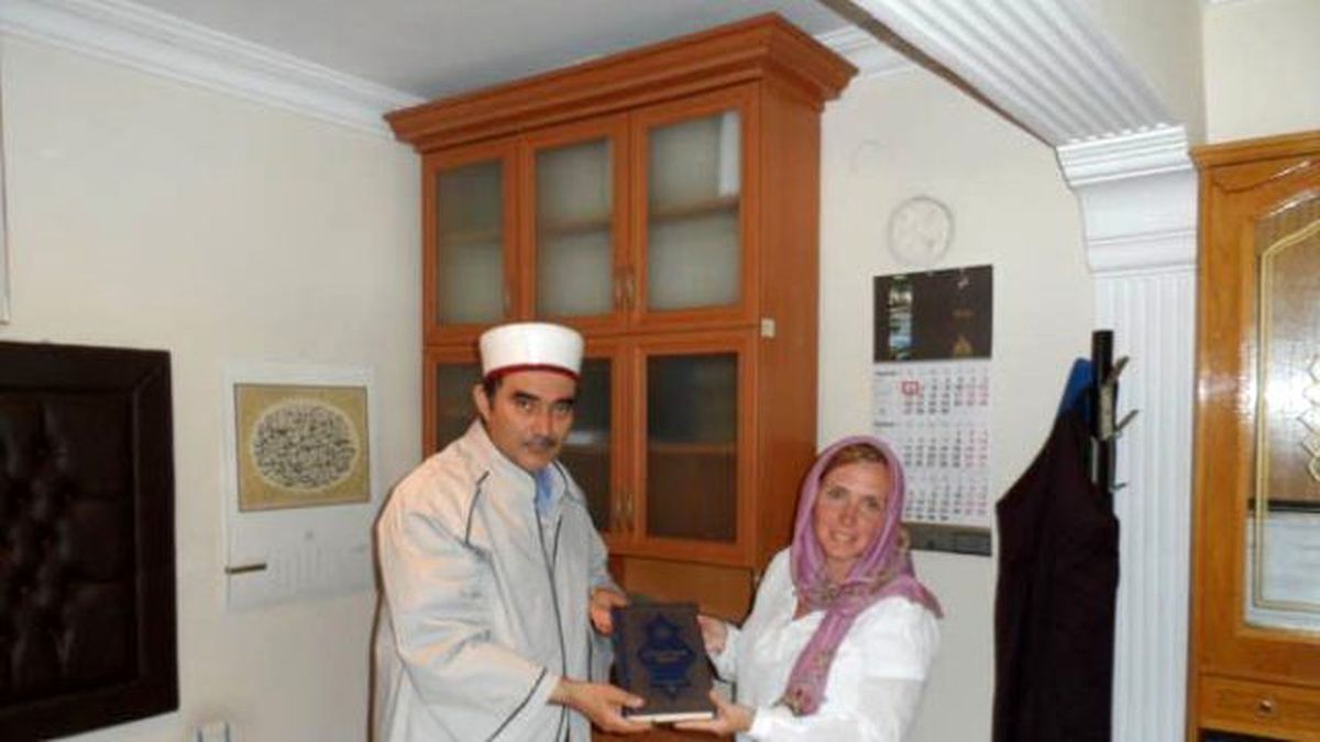 Hollandalı Laura İslamiyet\'i Seçti