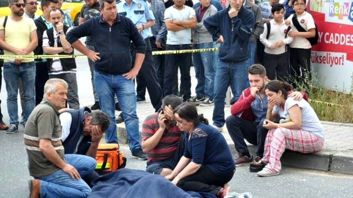 Kaldırımda Yürürken Canından Oldu