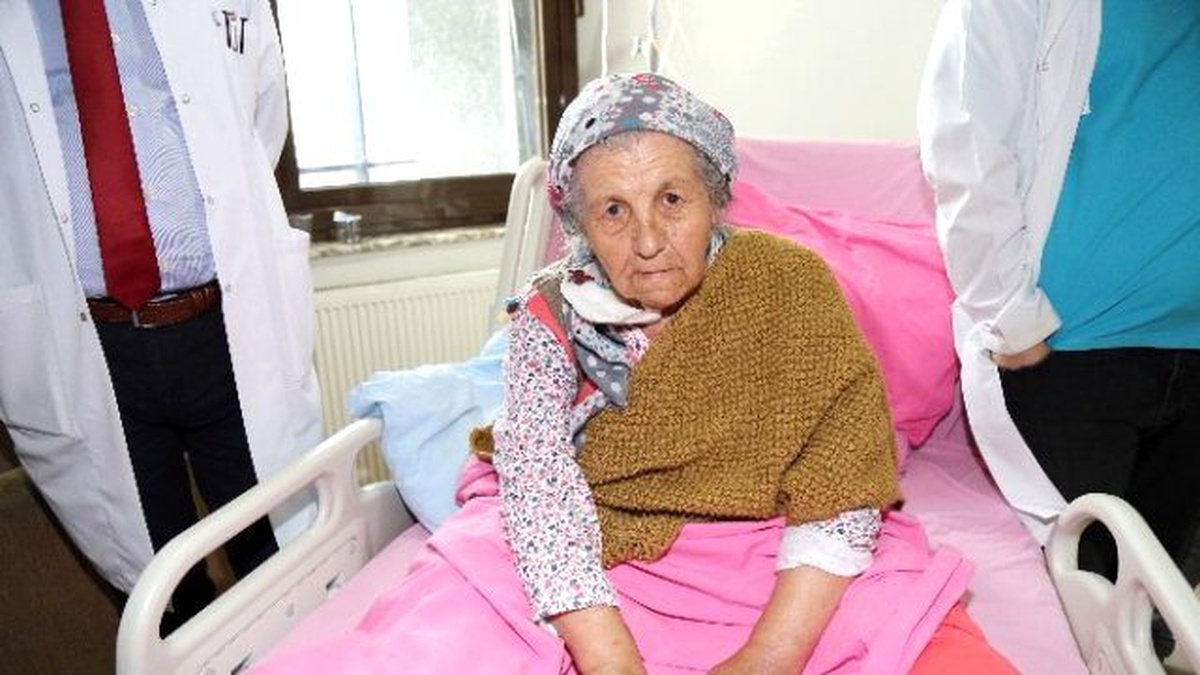 Kalpten Elma Büyüklüğünde Tümör Çıkarıldı