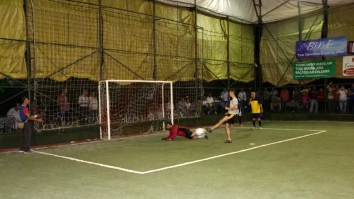 Kazanan Dostluk Oldu