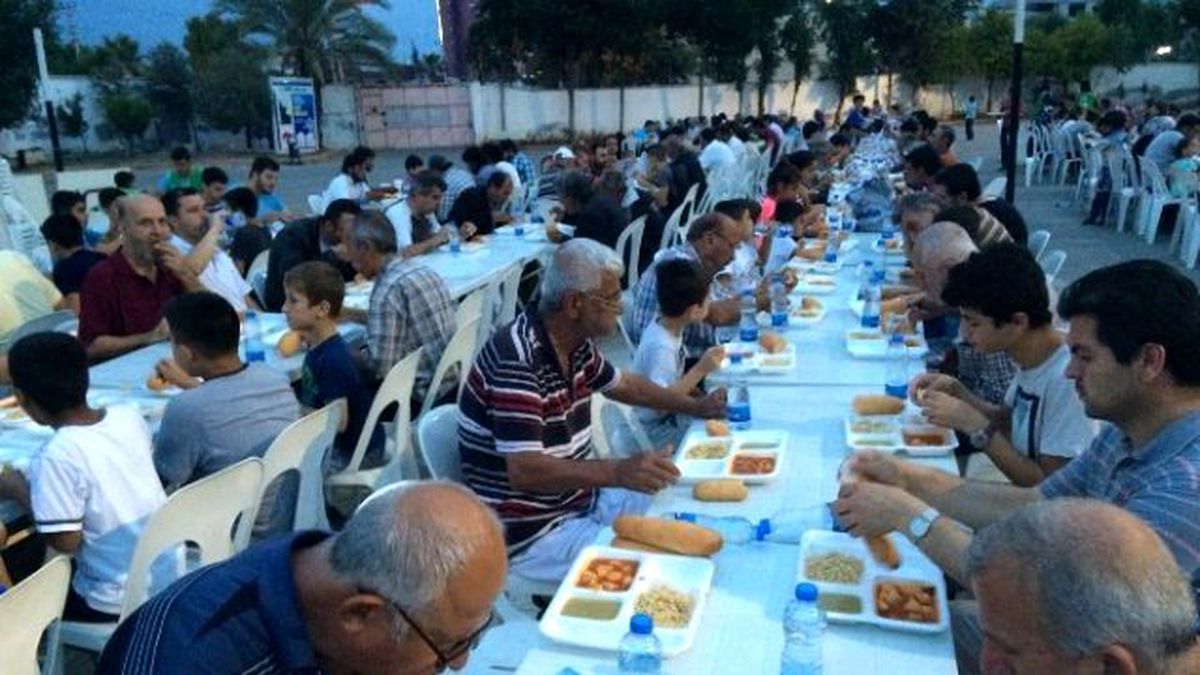 Mersin\'de Ramazan\'ın İlk İftar Programı İhh\'den