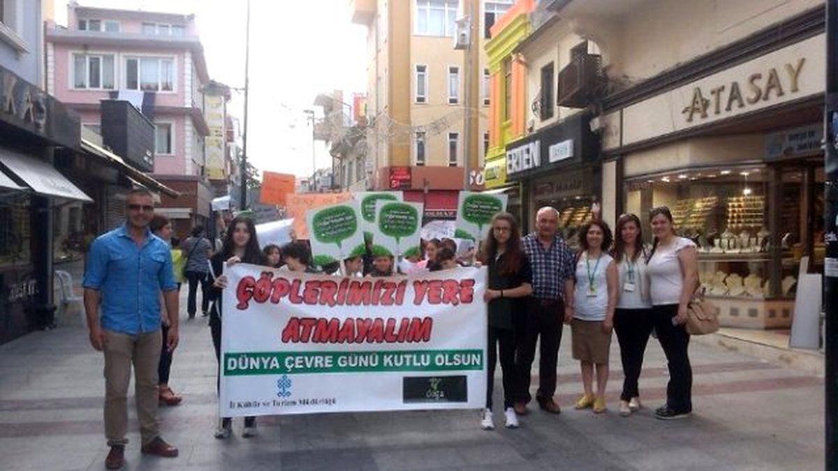 Minik Öğrencilerden Büyük Davranış