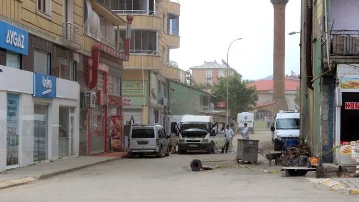 Muş\'ta Bomba Yüklü Araç