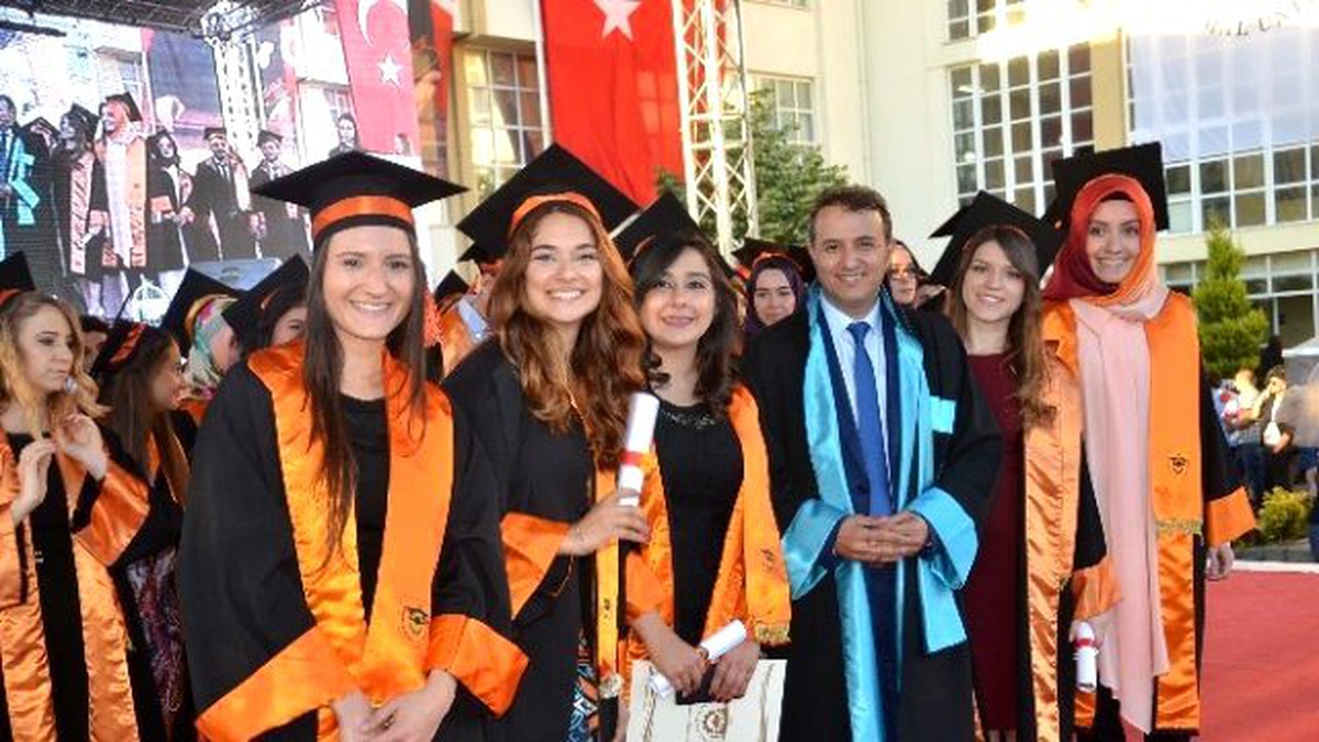 Nkü Çorlu Mühendislik Fakültesi\'nde Mezuniyet Töreni