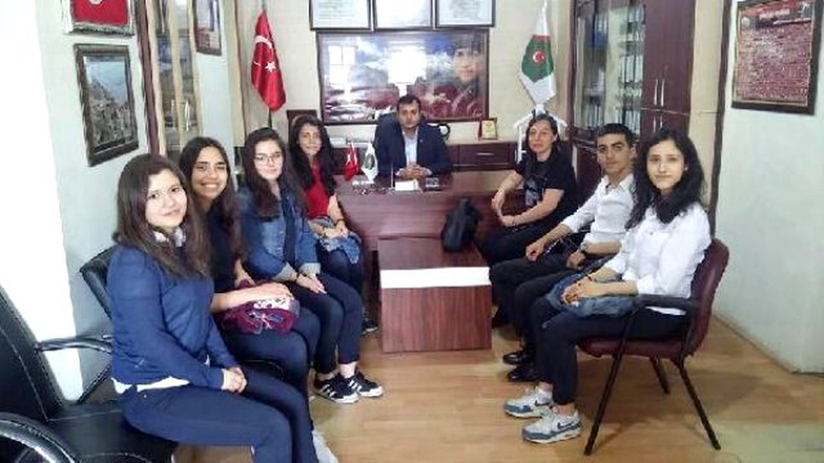 Okul Harçlıklarını Şehit ve Gaziler Derneğine Bağışladılar