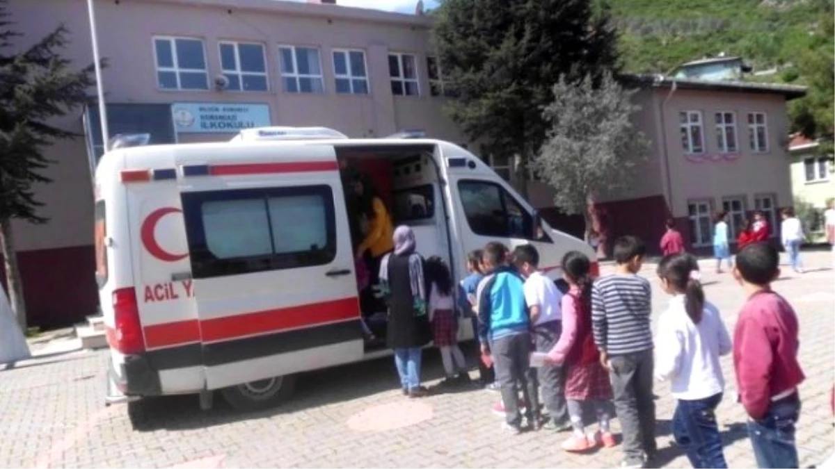 Osman Gazi İlkokulunda Öğrencilere 112 Acil Çağrı Servisini Anlattılar