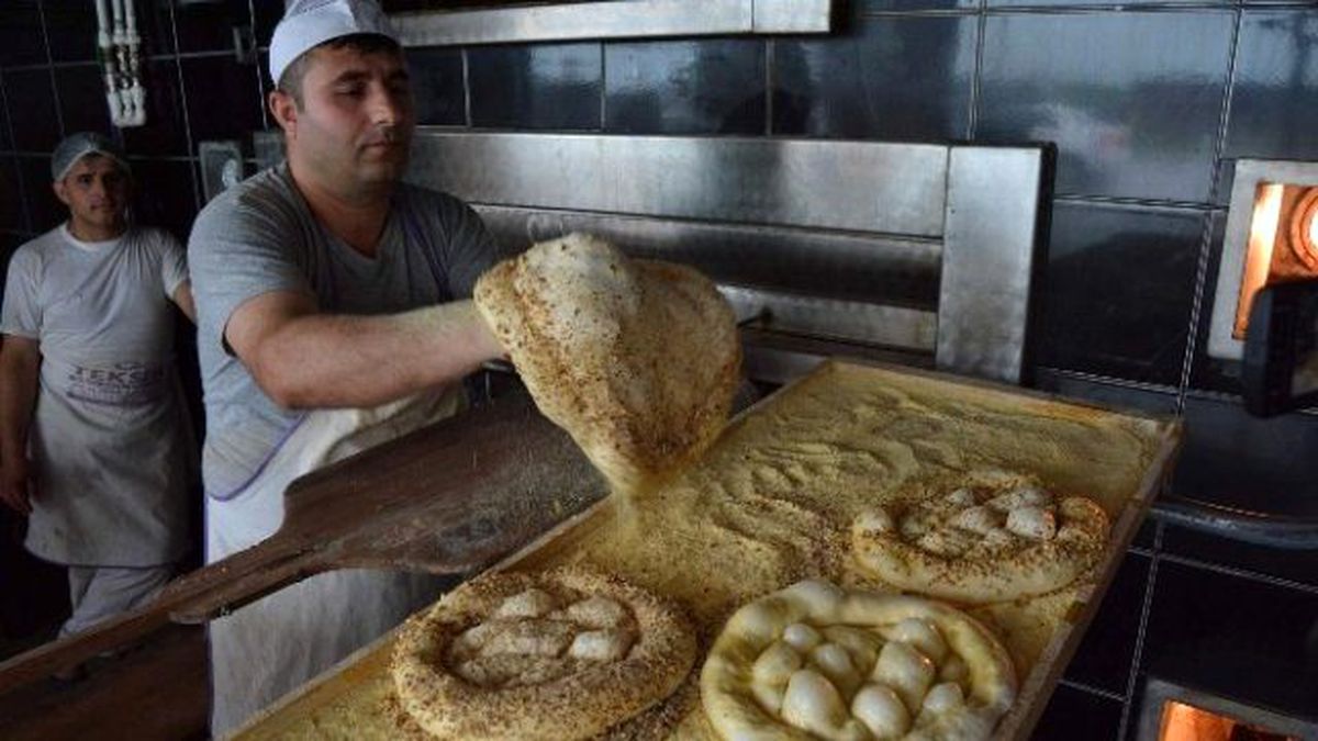 Ramazan Pidesi Trabzon\'da Fındıklı Çıkıyor