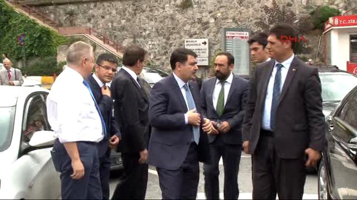 Sağlık Bakanı Akdağ, Patlamada Yaralananları Hastanede Ziyaret Etti
