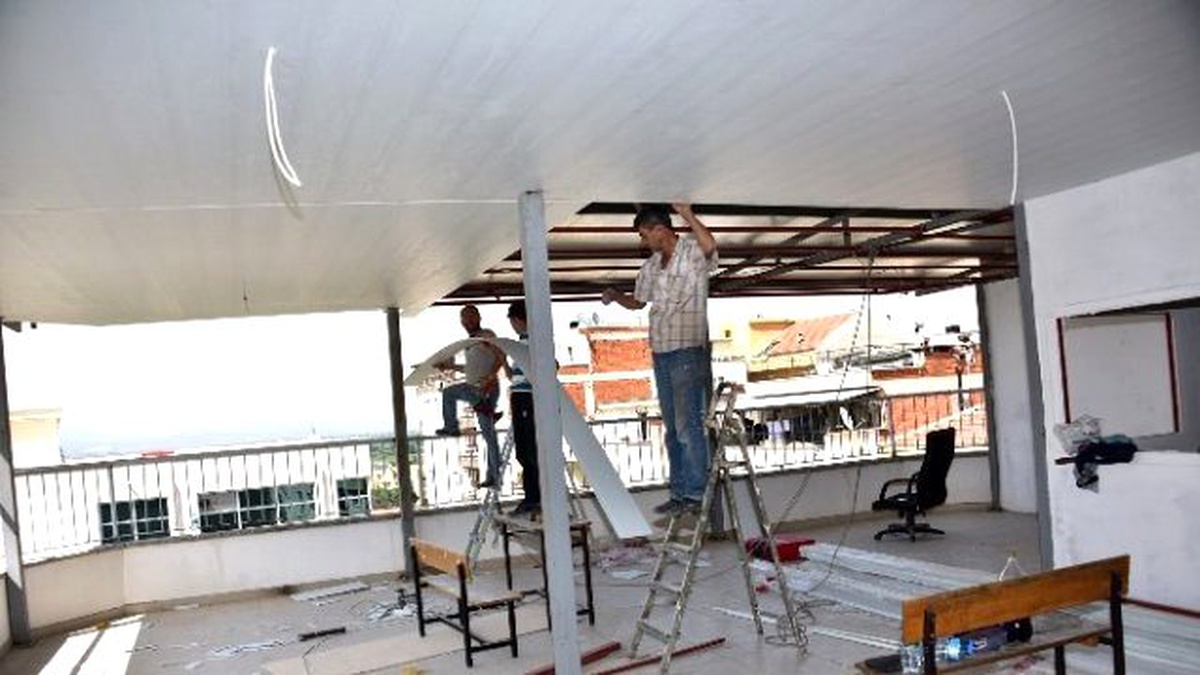 Şehzadeler\'den Halk Eğitim Merkezine Destek
