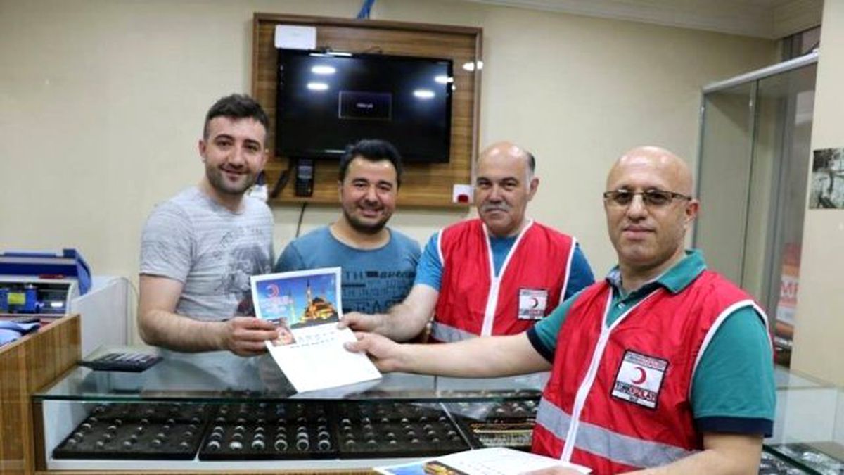 Sinop\'ta Kızılay\'dan Yardım Kampanyası