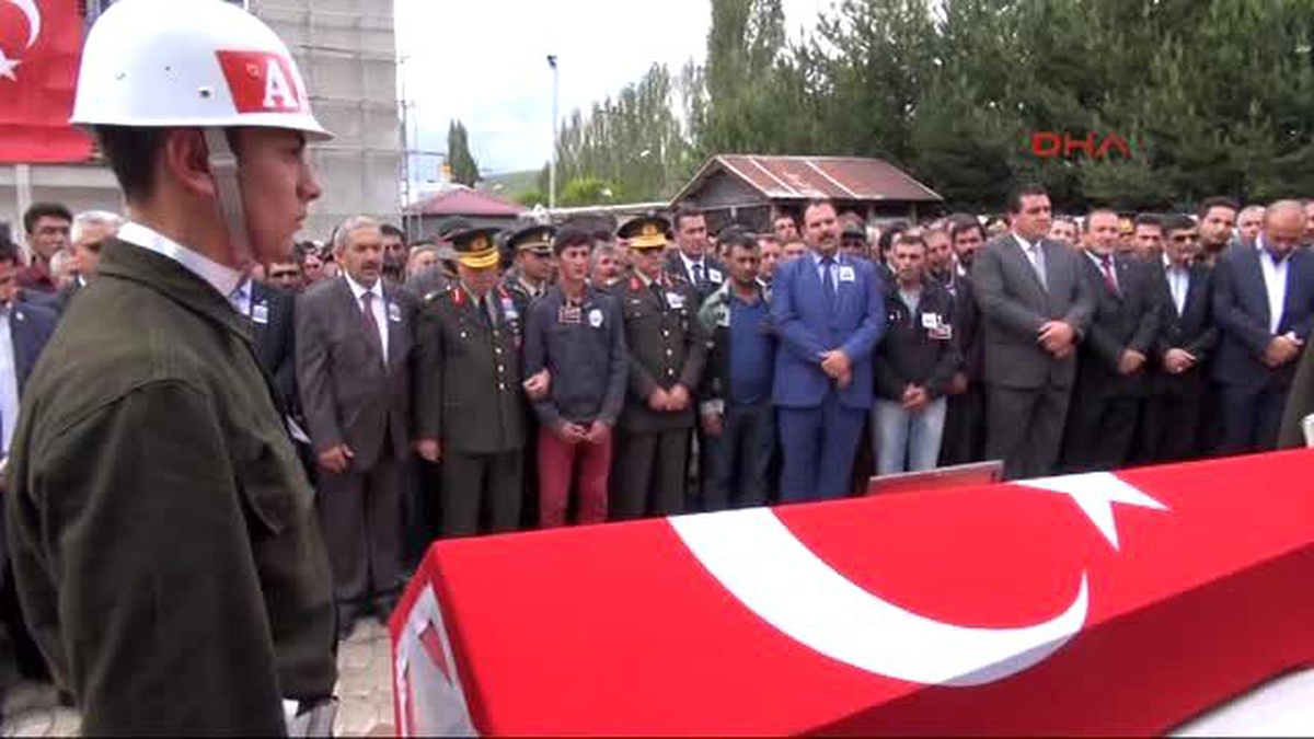 Sivas-Sehit Jandarma Er Salih Bulut Memleketi Sivas\'ta Son Yolculuğuna Uğurlandı