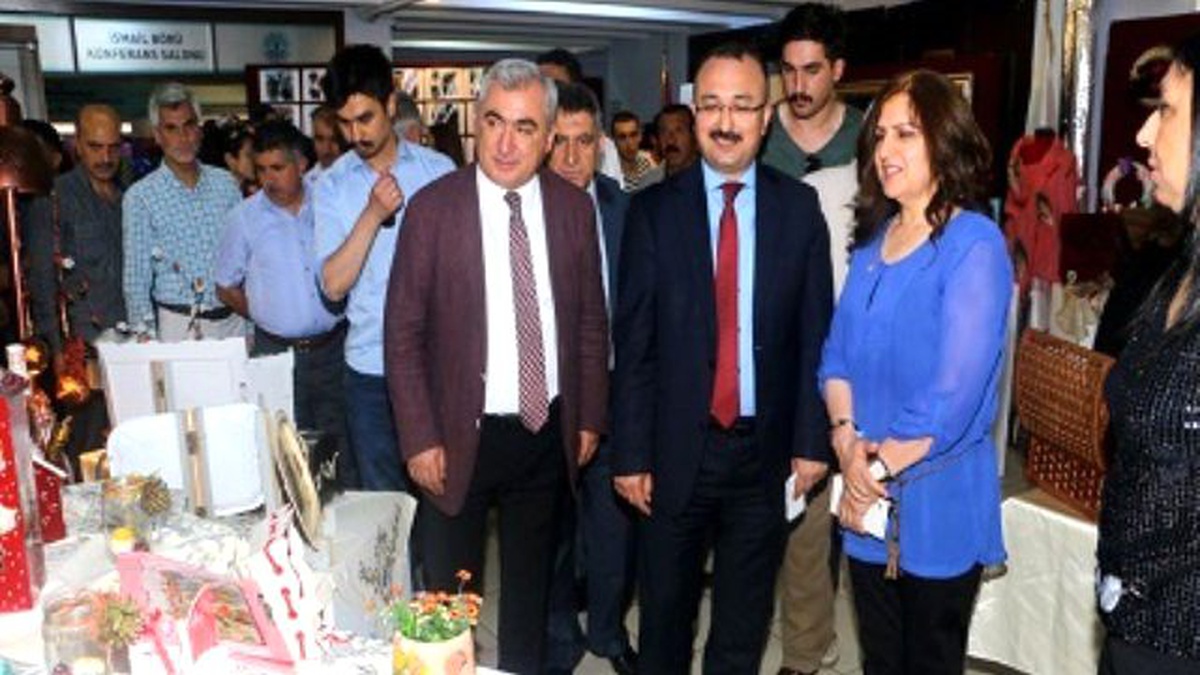Yenişehir Halk Eğitimi Merkezi Yılsonu Sergisi