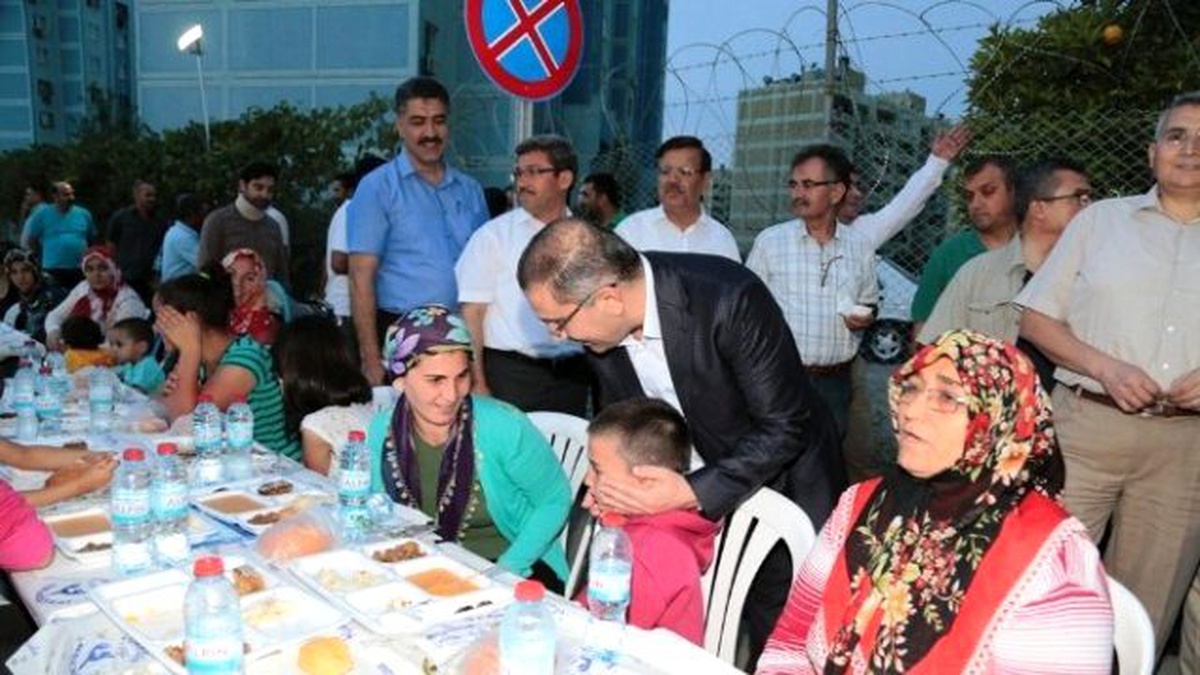 Yüreğir\'de "Ramazan İftarları" Etkinliği Başladı