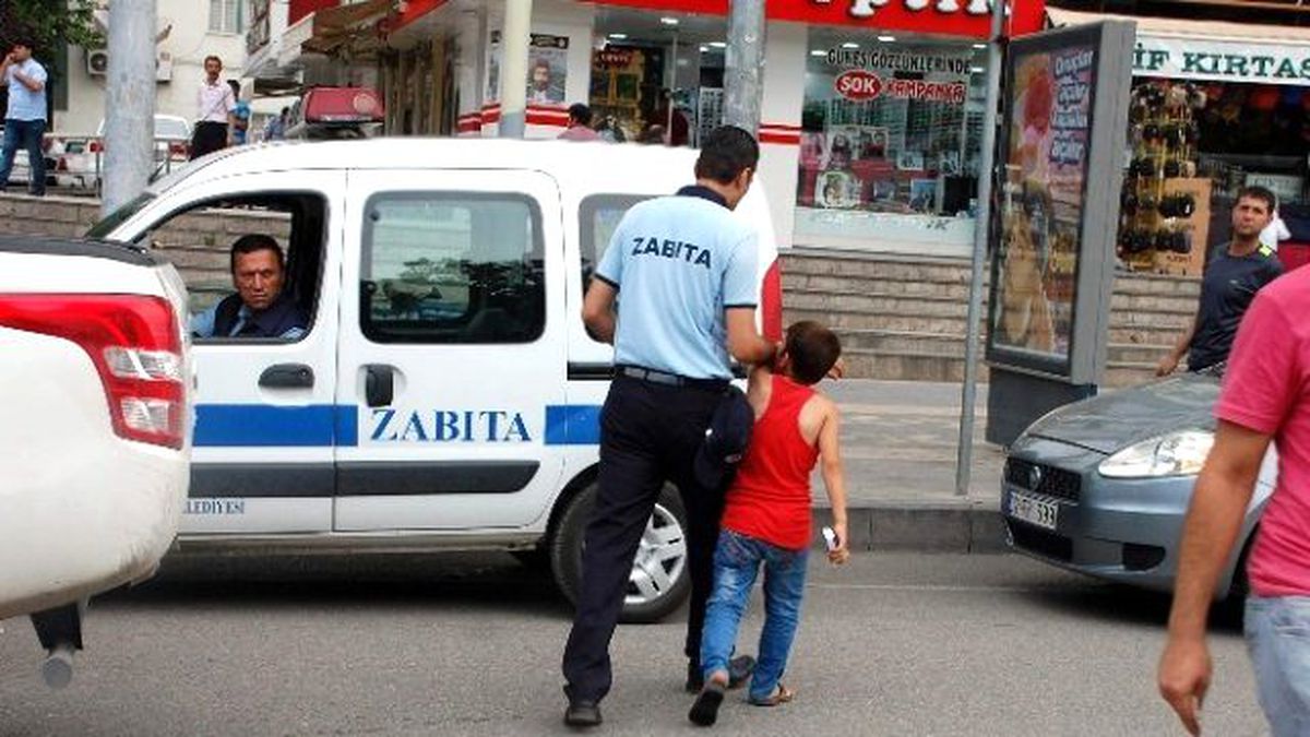 Zabıta Ekipleri Dilenci Peşinde