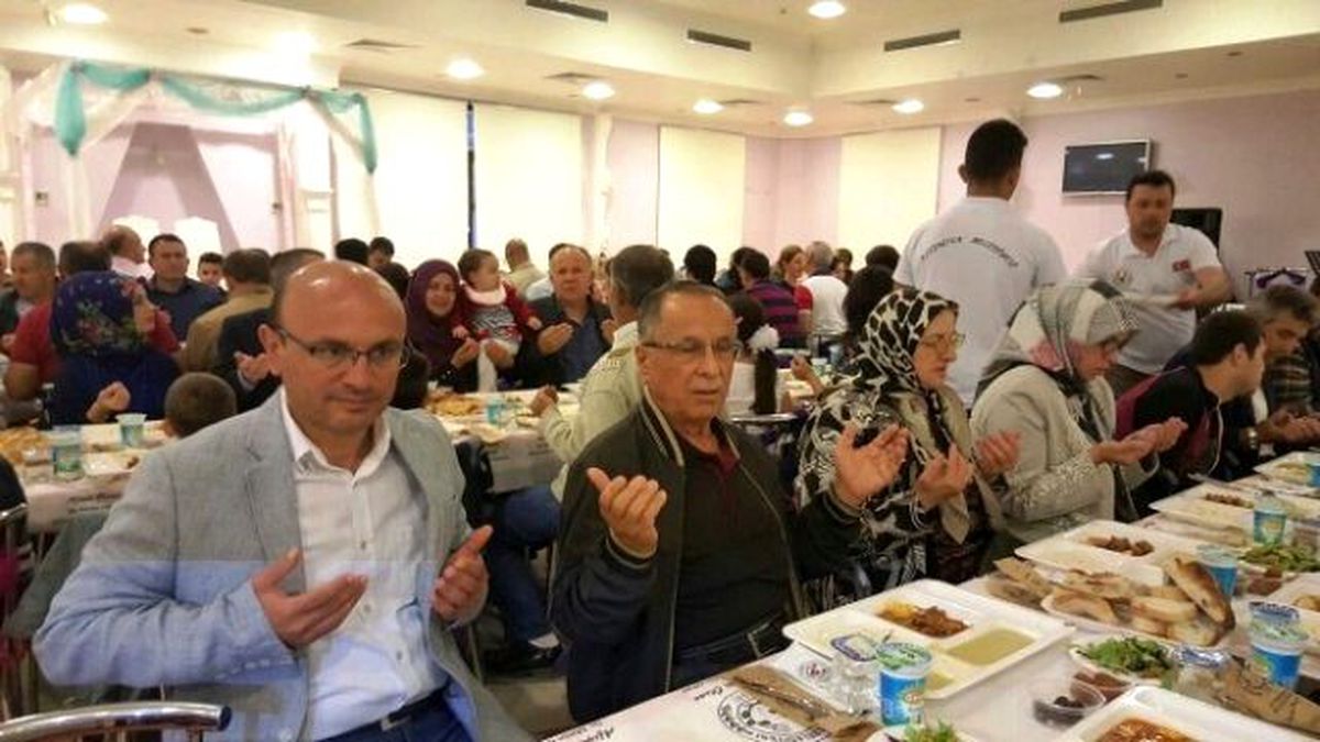 Altınova Belediyesi İftarda Buluştu