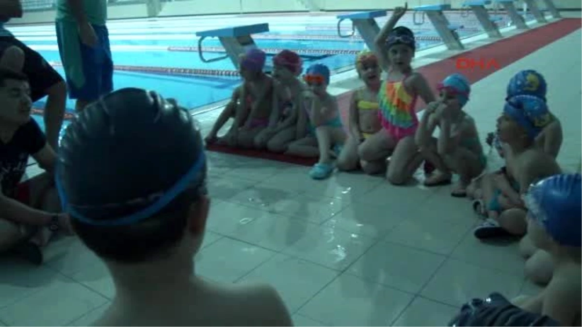 Antalya\'da Çocukların Yüzde 70\'i Yüzme Bilmiyor