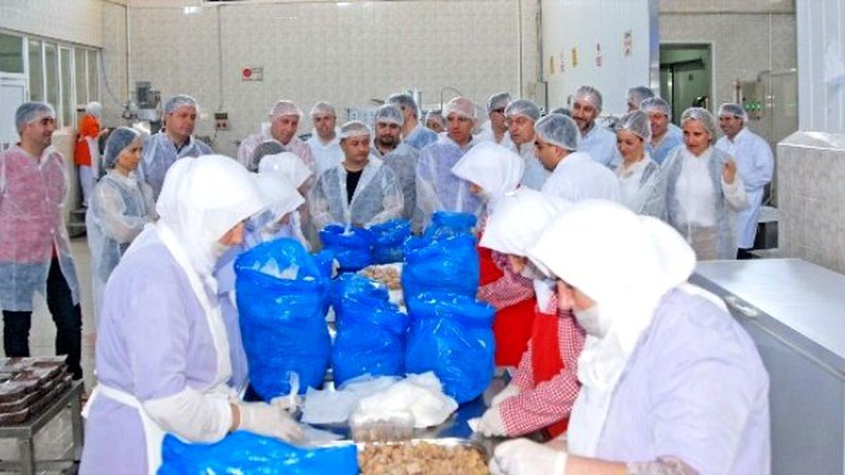 Balkantürksiad\'dan Kardelen Kestane Şekeri Tesisine Ziyaret