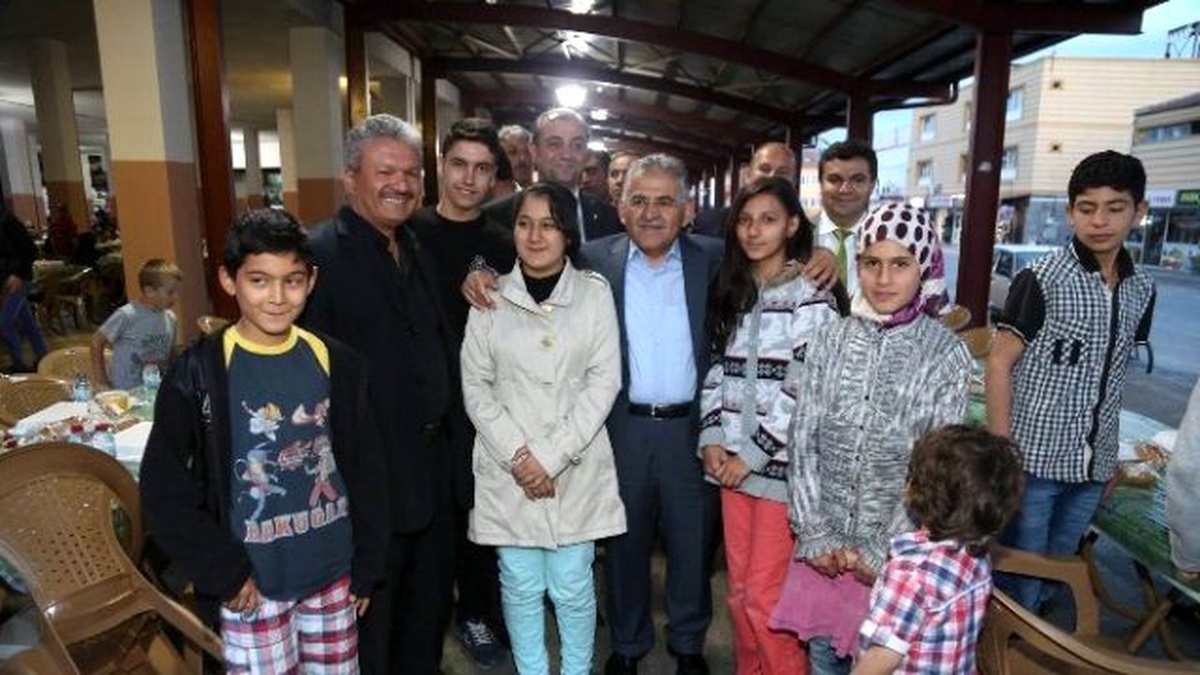 Başkan Büyükkılıç Osmanlı Mahalles Sakinleri ile İftar Yaptı