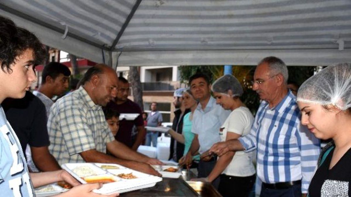 Başkan Kale Sofrayı Kurdu, Şenlikleri İptal Etti
