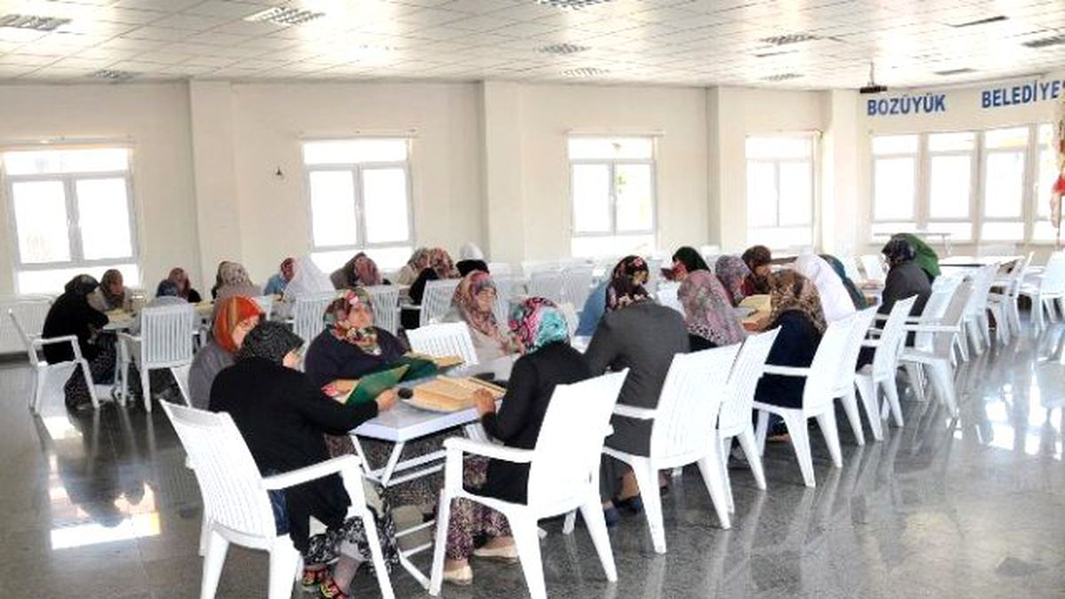 Bozüyük\'lü Hanımlar Mukabele Programlarında Bir Araya Geliyor