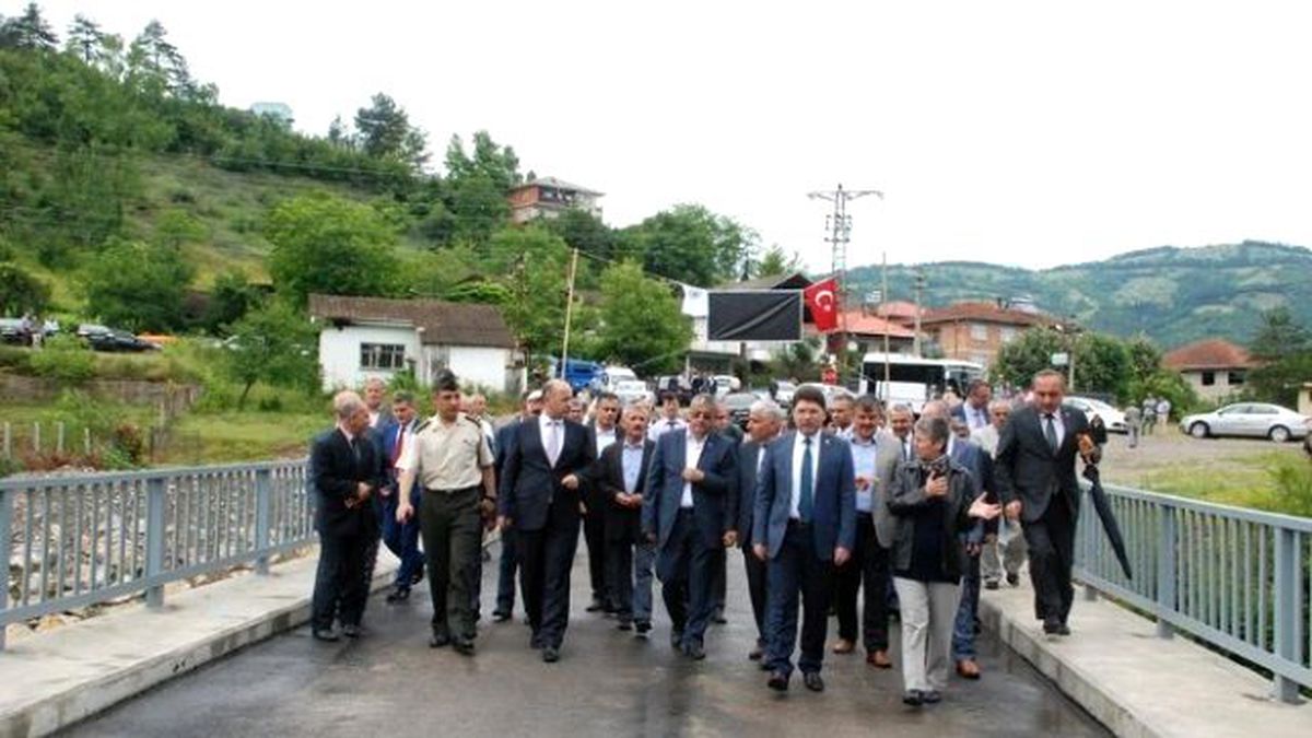 Buğurlar Köyünün 15 Yıllık Köprü Sorunu Çözüldü