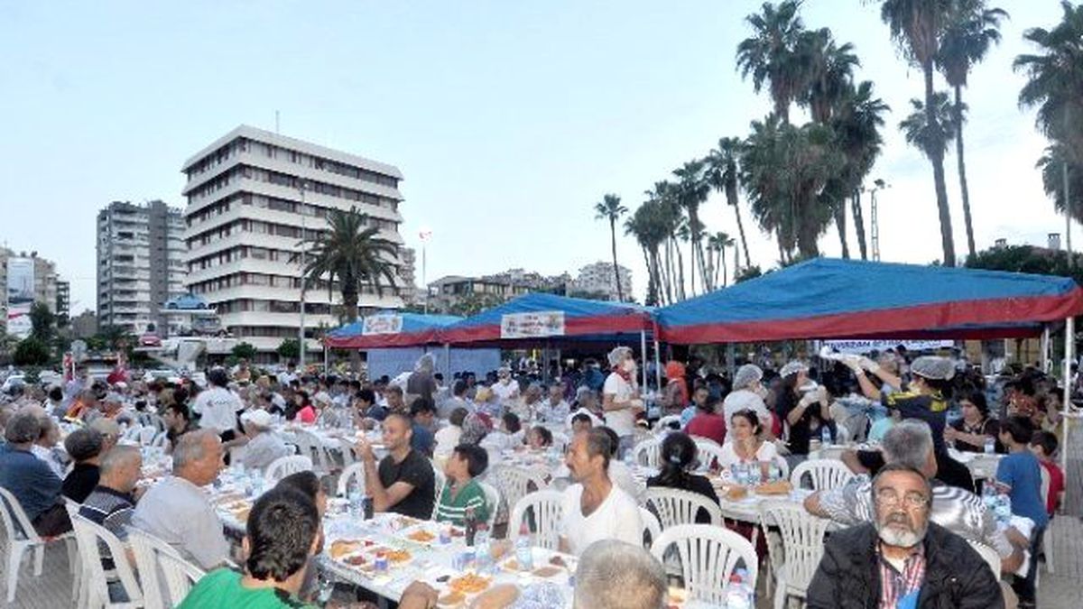 Büyükşehir\'den Günde 2 Bin 500 Kişiye İftar