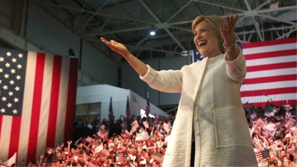 Başkan Adaylığını Garantileyen Clinton: Kadınlar İçin Tarihi Bir An