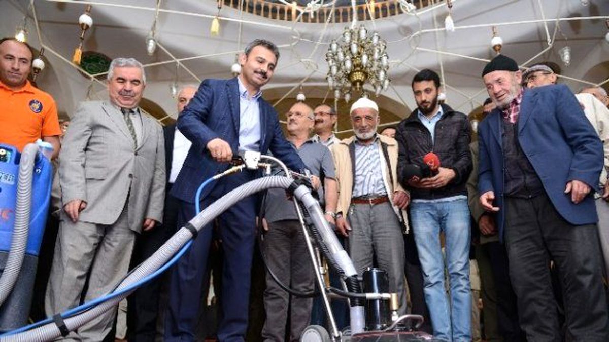 Çorum Belediyesi\'nden Cami Temizliği