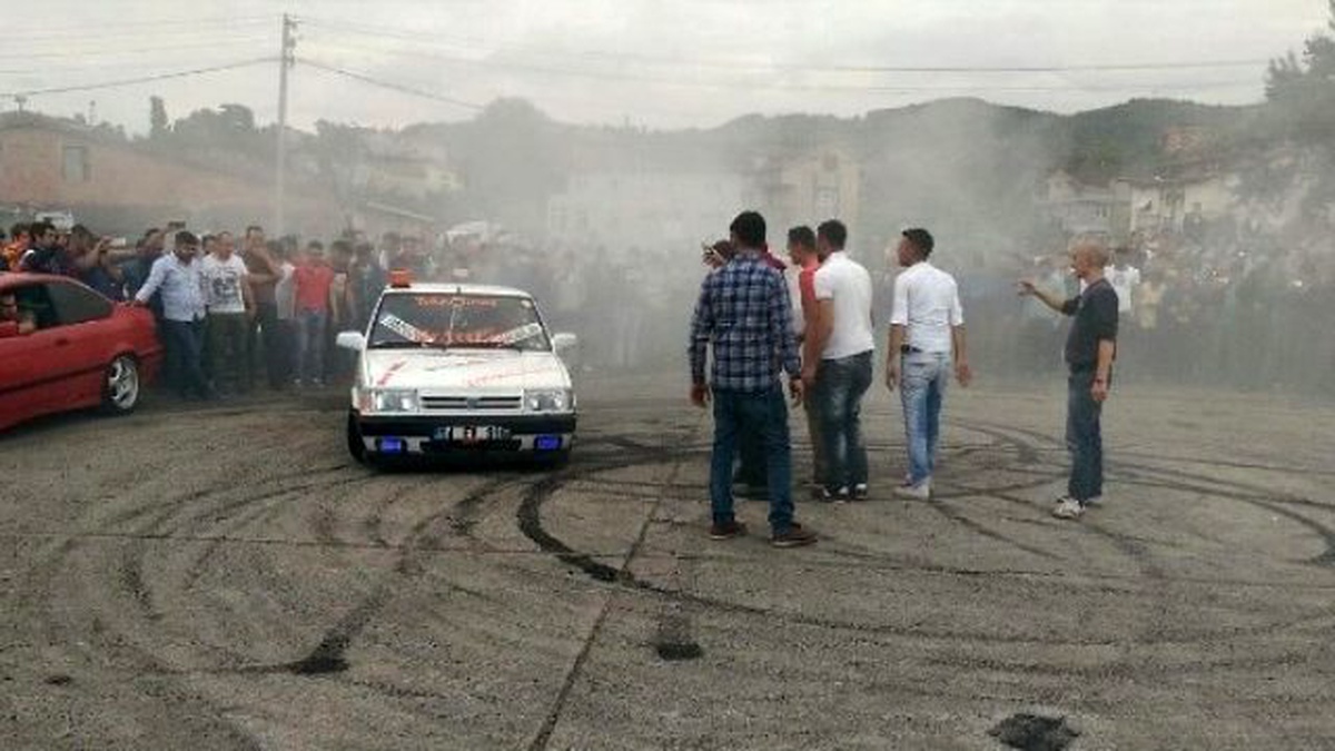 Drift Kazası Taşlı Sopalı Kavgaya Dönüştü
