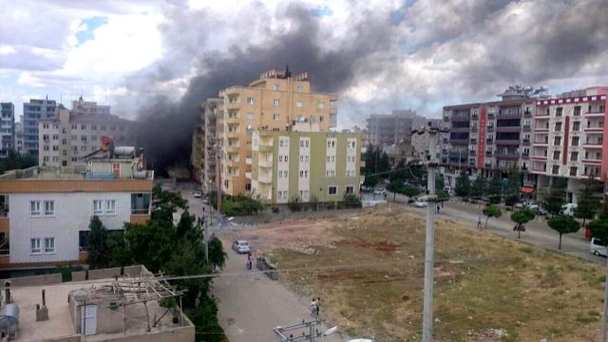 Emniyet Müdürlüğü'ne Saldırının Ardından Çıkan Çatışma Kamerada