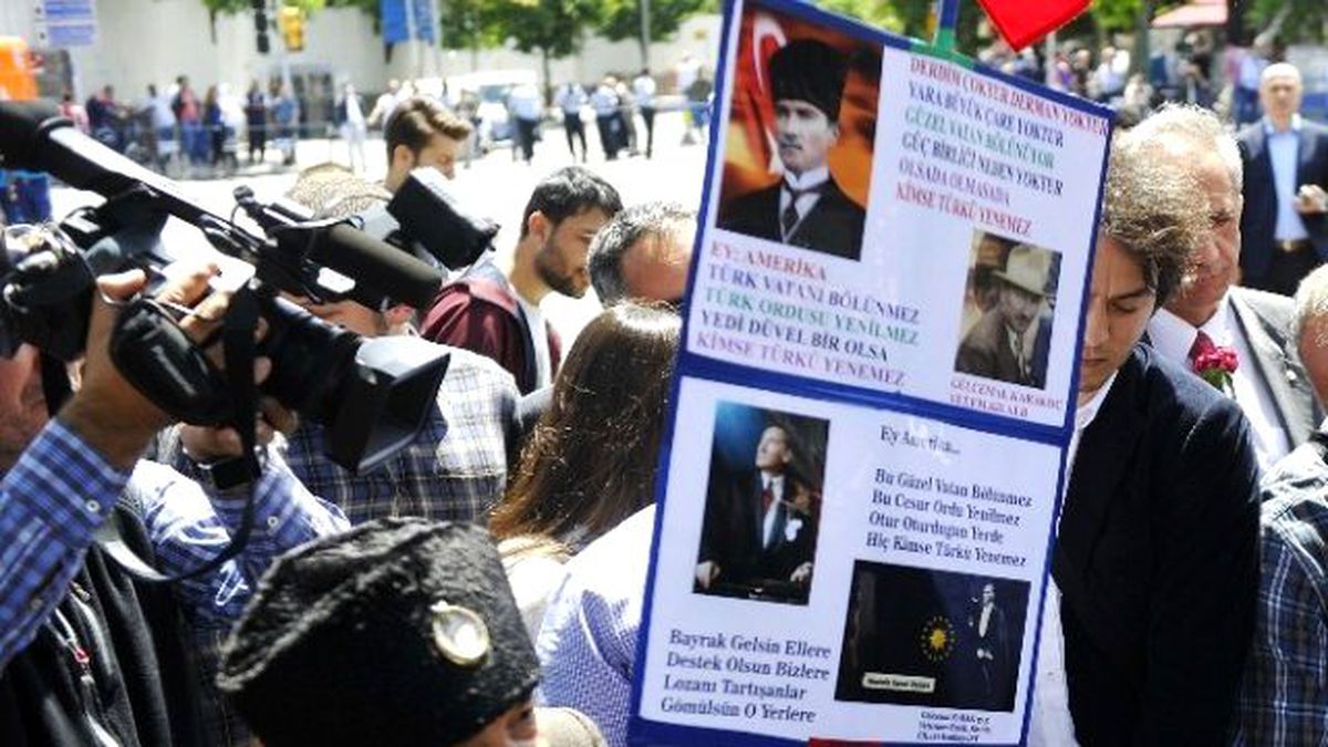 Fatih\'te Teröre Lanet Yürüyüşü