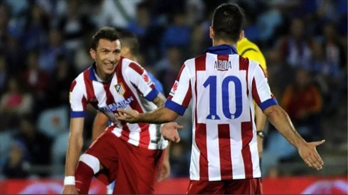 Hırvat Futbolcu Mandzukic Türkiye\'ye Övgüler Yağdırdı