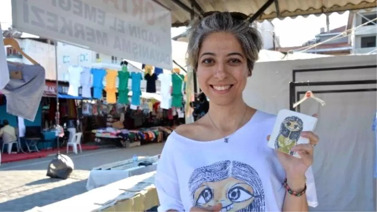 İç Mimarlığı Bırakıp Hayallerindeki Resim Sergisini Açtı