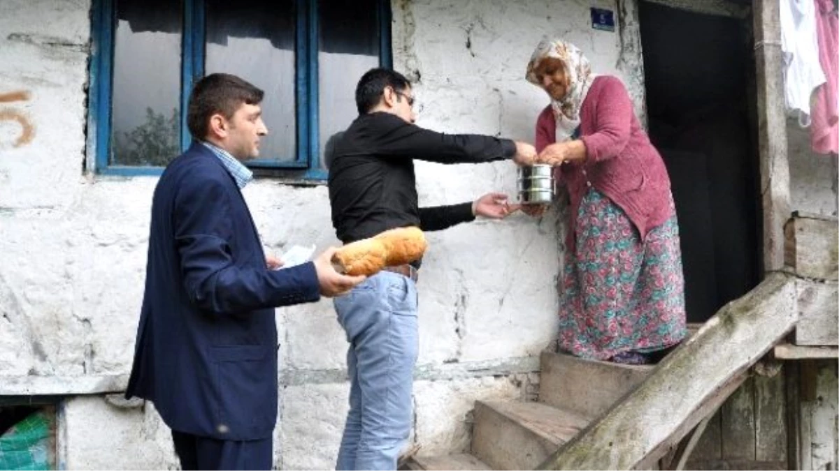 Kaymakamlıktan İhtiyaç Sahiplerine Sıcak Yemek