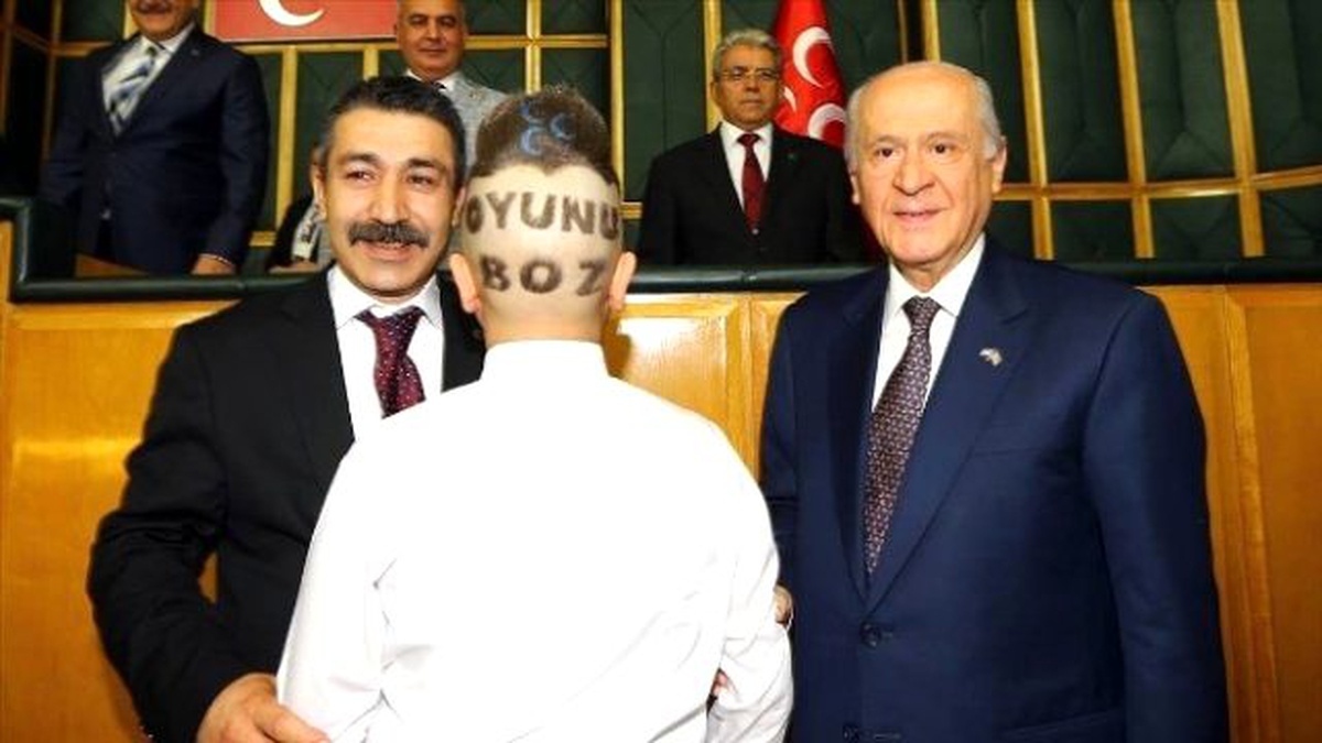 MHP Grup Toplantısı\'nda \'Oyunu Boz\' Şaşkınlığı