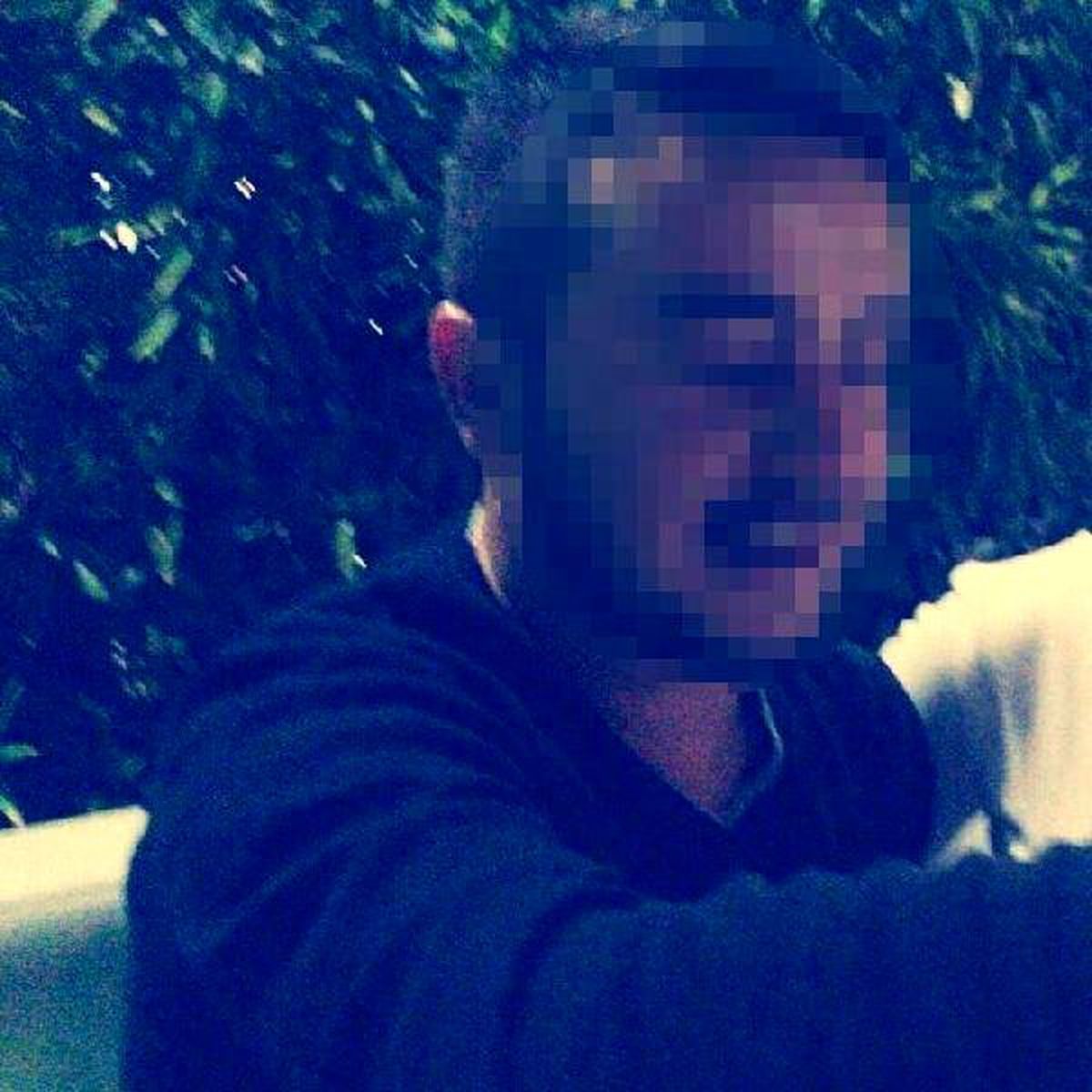 23 Yaşındaki Genç, Kız Arkadaşına Kelepçe Takıp Tecavüz Etmekten Tutuklandı