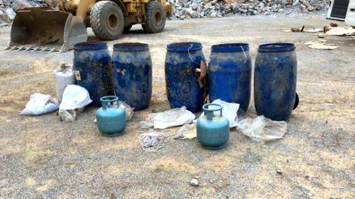 Muş\'ta Ele Geçen Minibüse 1 Ton Bomba Yüklemişler