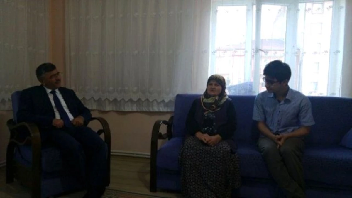 Niğde Belediye Başkanı Faruk Akdoğan\'dan Çat Kapı Ev Ziyaretleri