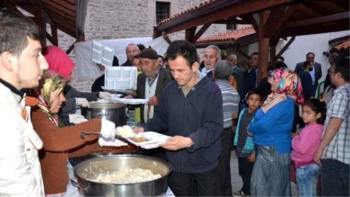 Safranbolu\'da Mahalle İftarları