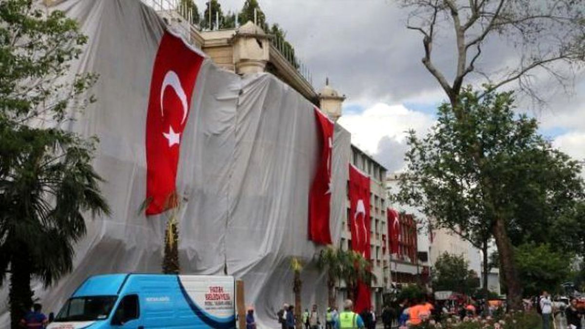 Saldırıdan Sonra Kullanılamaz Hale Gelen Otelin İçi Görüntülendi