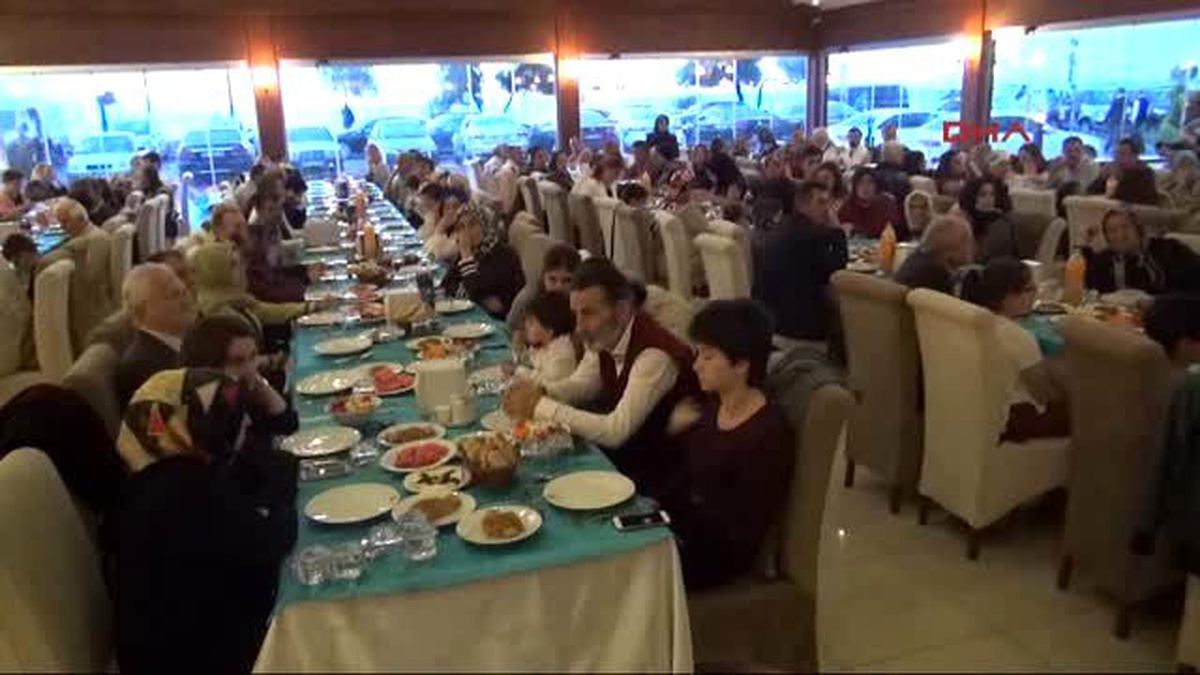 Samsun Bakan Kılıç, Samsun\'da Şehit Yakınlarıyla İftarda Buluştu