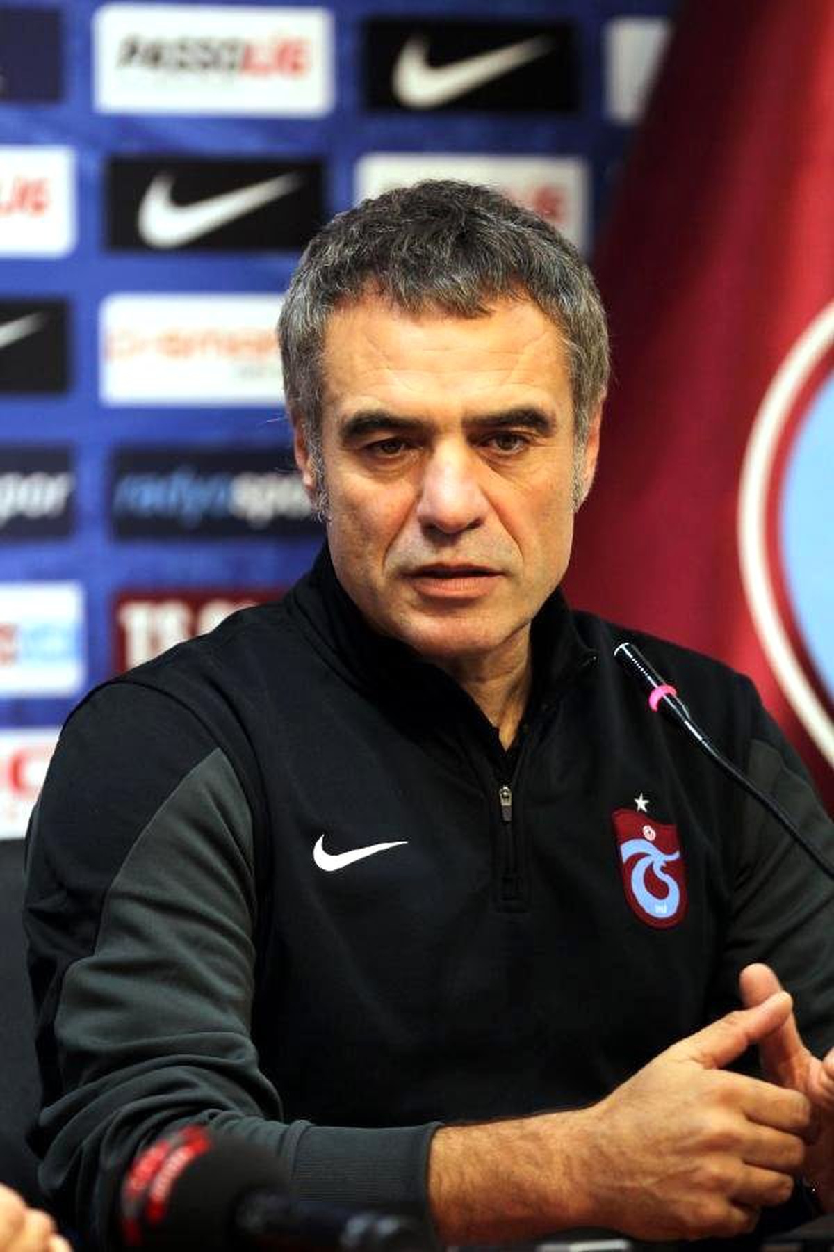 Trabzonspor Teknik Direktörü Yanal, Şampiyonluk Kadrosunun İskeletini Oluşturacak