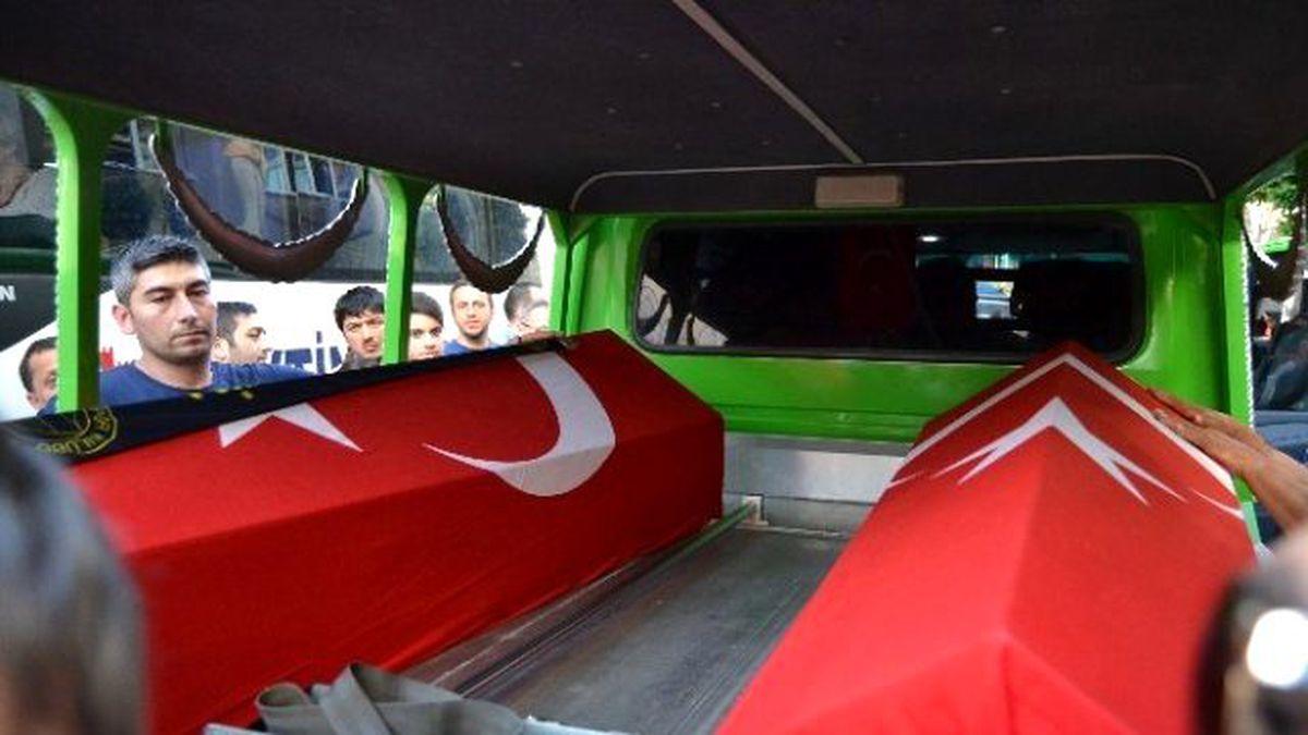 Vezneciler Saldırısında Hayatını Kaybeden Tekin Çifti Son Yolculuğuna Uğurlandı