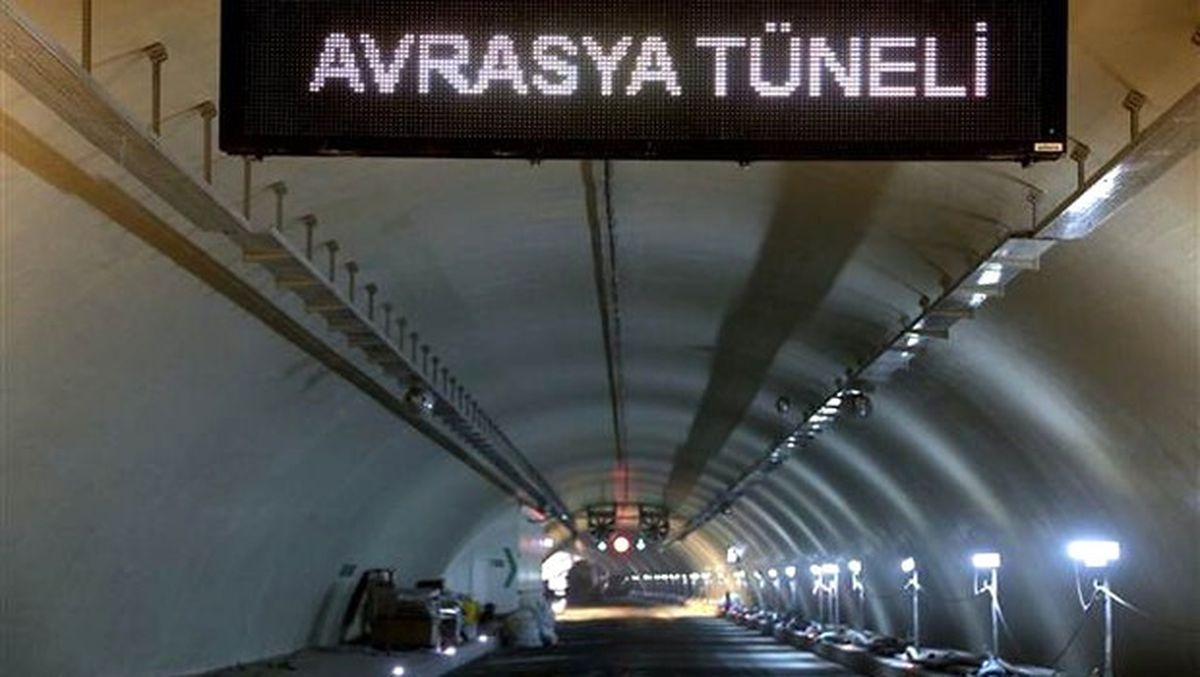 Avrasya Tüneli\'nden Geçiş Ücreti Belli Oldu