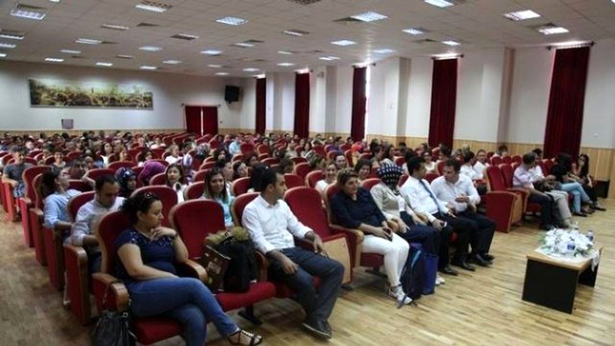 Aydın\'da Öğrencilere Yüksek Öğretim Program Atlası Tanıldı