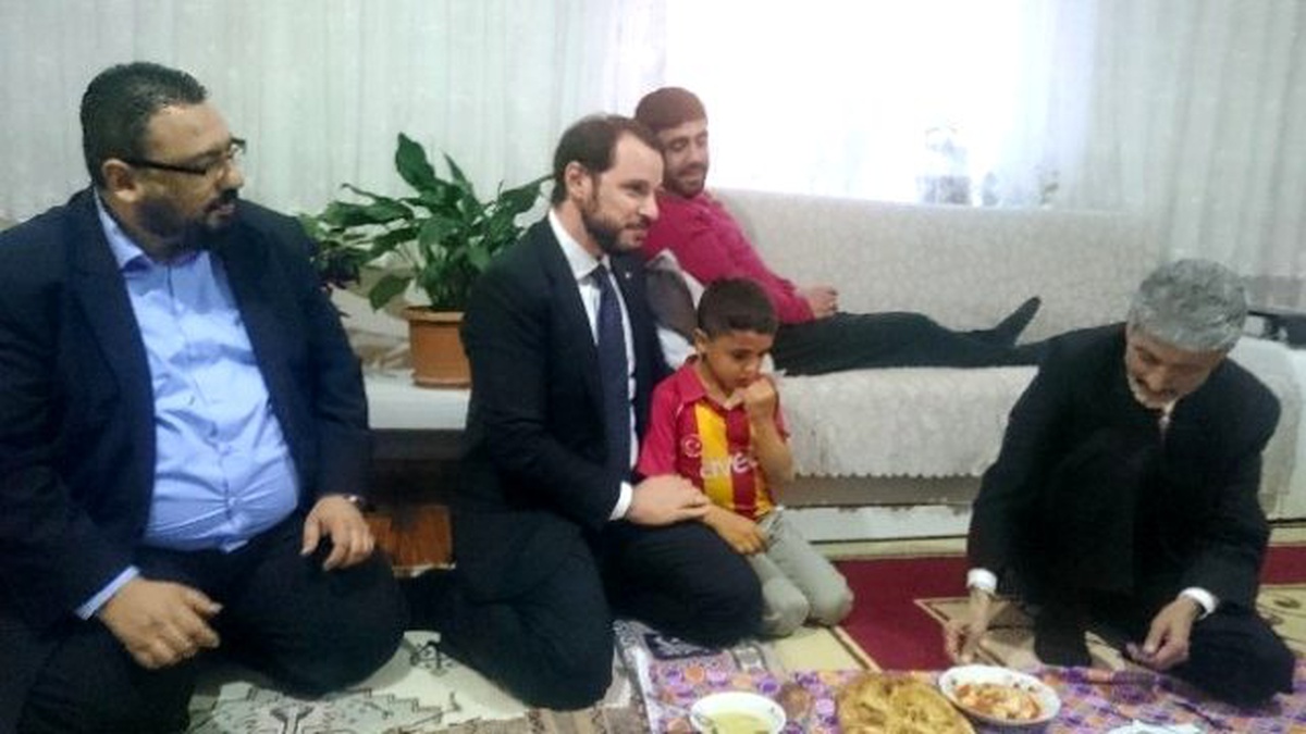 Bakan Berat Albayrak, Orucunu Sincanlı Ailelerle Açtı