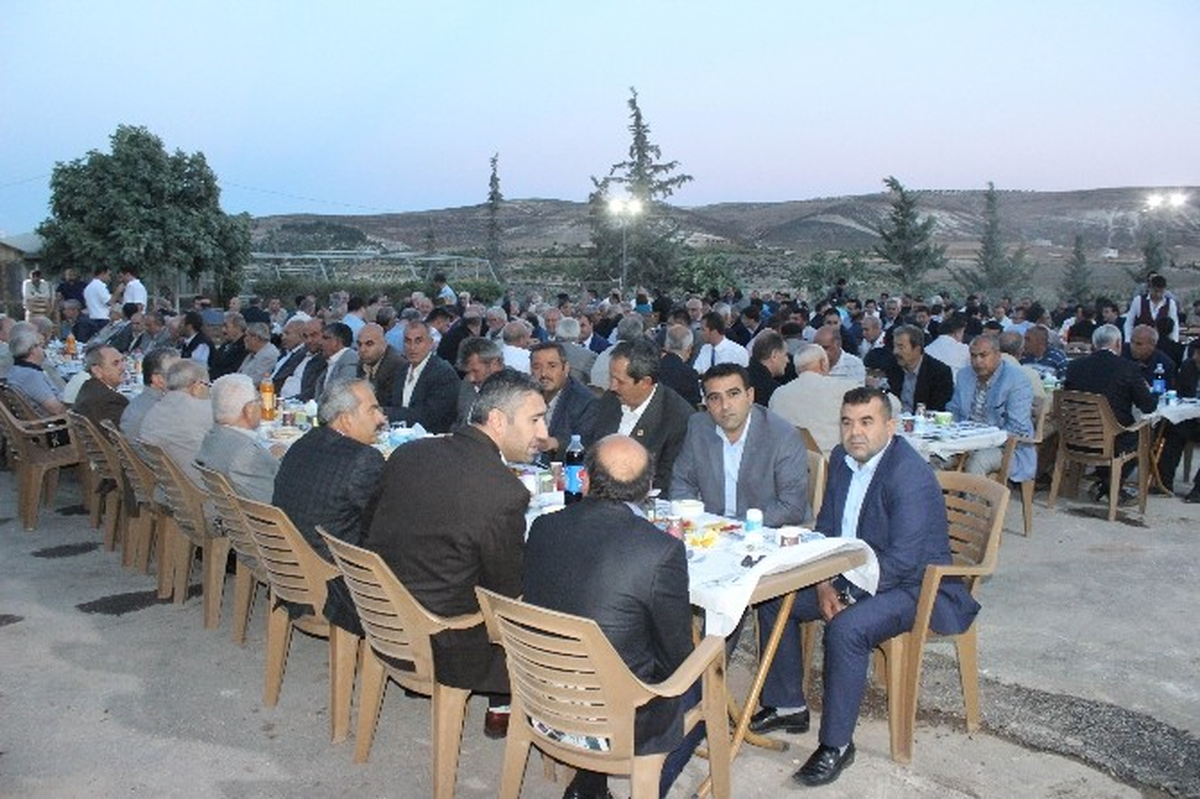 Belediye Başkanı Kara, İftar Yemeği Verdi