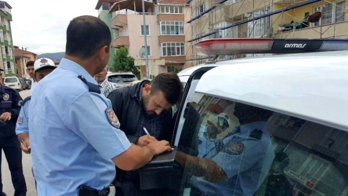 Bisikletli Çocuk Minibüse Çarpınca Yaralandı