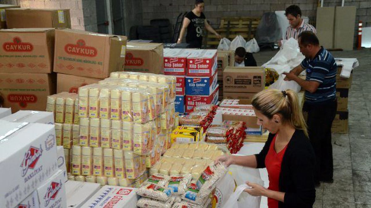 Borsa gıda yardımını sürdürüyor